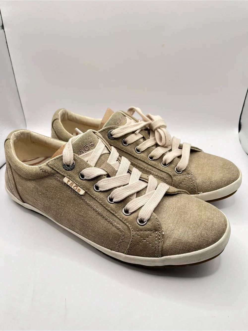 Taos Star Women's 9 Casual Canvas Sneakers-Olive Green
